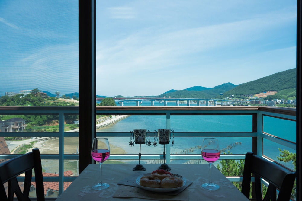 Hyacinth Pension Tongyeong Exterior photo
