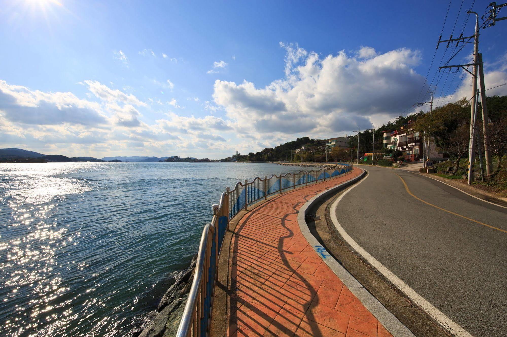 Hyacinth Pension Tongyeong Exterior photo