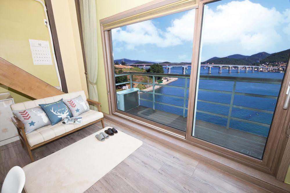 Hyacinth Pension Tongyeong Exterior photo